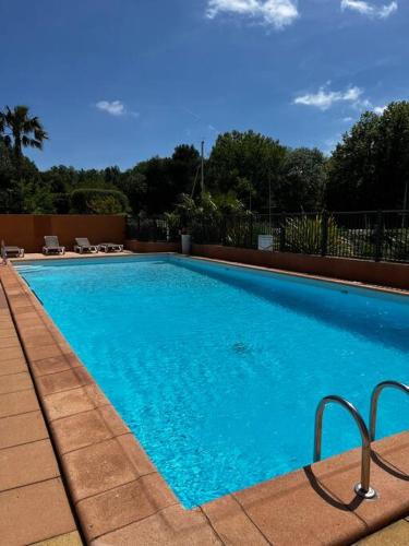 Bel Appartement au coeur de la Marina Port Cogolin in Kogolenas