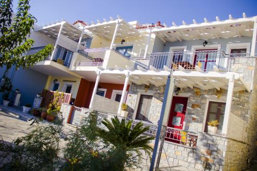  Enalion Studios in Koumaíïka