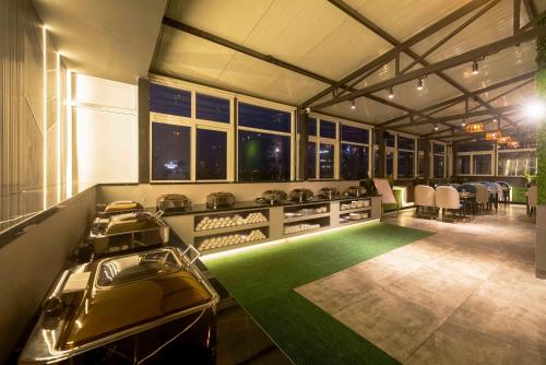 Restaurant, ROYAL ACE BOUTIQUE HOTEL - MANYATA TECHPARK in RT Nagar