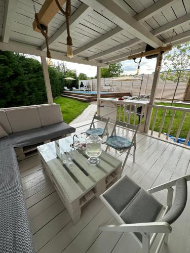 Pool Garden-Oaza in Chento