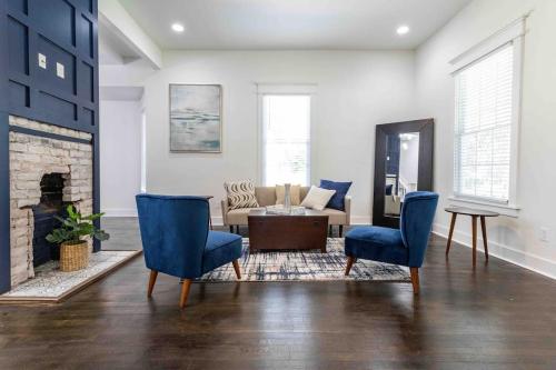 The White Rose Bungalow Near Downtown in Griffin, USA