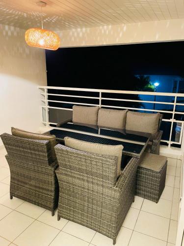 Le coin zen avec piscine Location de voiture in เบราร์ด