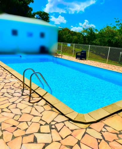Le coin zen avec piscine Location de voiture in เบราร์ด