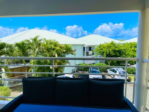 Le coin zen avec piscine Location de voiture in เบราร์ด