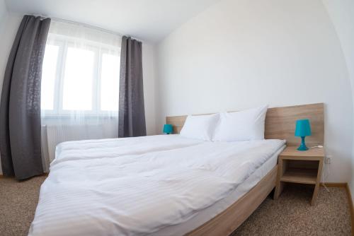 Double Room image 3