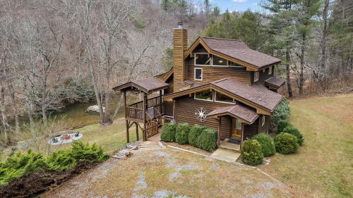 Grandmas Riverside Getaway - Powderhorn Mountain, NC