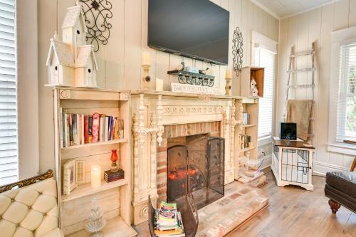 The Liberty Belle Home Near Dwtn Brooksville! in Brooksville, USA