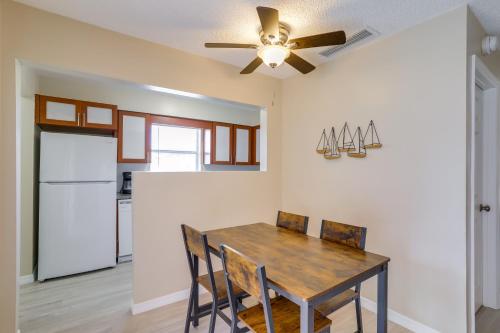 Redington Shores Condo - Walk to the Beach!