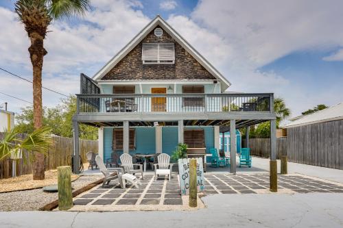 PCB Group Retreat with Deck, 1 Block to Beach!