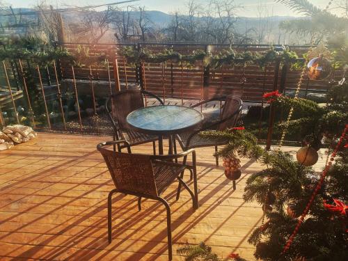 Cabana de Vis Valea Prahovei - ciubăr și saună la munte (Cabana de Vis Valea Prahovei - ciubar si sauna la munte) in Komarnika