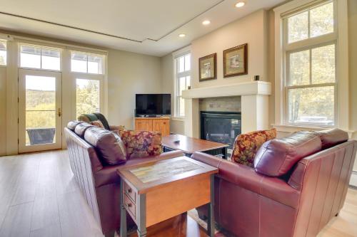 Castle Hill Resort Condo 5 Mi to Slopes at Okemo! in Proctorsville, USA
