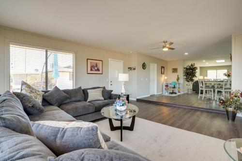 Golfers Oasis! 55 and Sun City West Retreat with Pool in Sun City