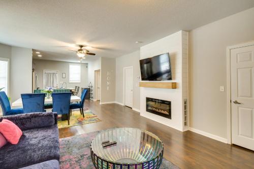 Pet-Friendly Davenport Home - Near Casino and Golf in Davenport, USA