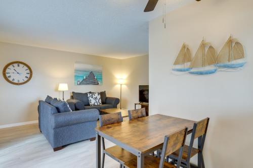 Florida Condo - Walk to Redington Shores Beach!