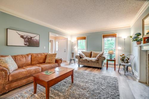 Pet-Friendly Franklin Home about 21 Mi to Nashville! in Franklin, USA