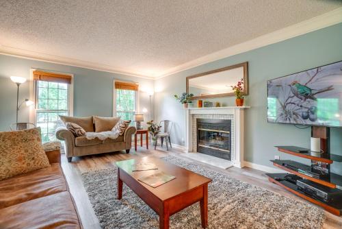 Pet-Friendly Franklin Home about 21 Mi to Nashville! in Franklin, USA