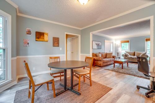 Pet-Friendly Franklin Home about 21 Mi to Nashville! in Franklin, USA