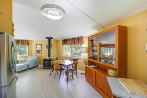 Quaint Banner Elk Vacation Rental with Private Porch in Banner Elk, USA