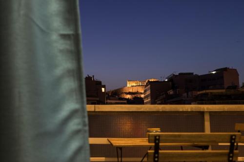 Acropolis view apartment in Athens, Афины