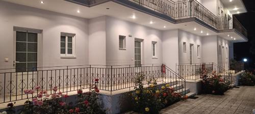 Exterior view, Petros Studios Valtos in Parga