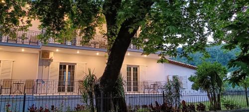 Exterior view, Petros Studios Valtos in Parga