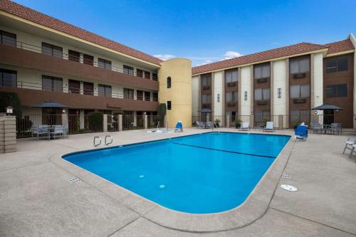 Best Western Norwalk Inn in Norwalk, USA