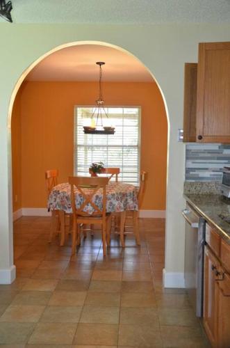 AWESOME/LUXURY/PERFECT LOCATION/PVT HOME @SE JAX