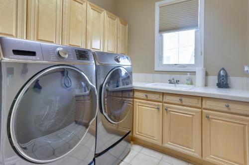 1 Mi to Cherry Creek State Park Home with Game Room