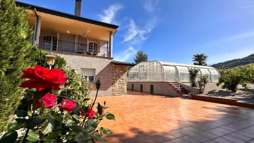 VILLA DAVID in Corullon