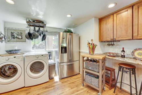 Cozy Forest Falls Rental Cabin Near Hiking Trails! in Calimesa (CA)