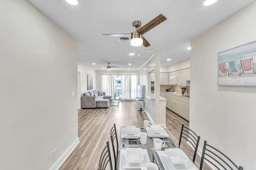 Vacation 1BD unit Pool BBQ Parking Close to Beach