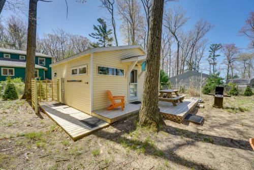 Newly Built Gold Coast Cottage Walk to Lake MI - image 6