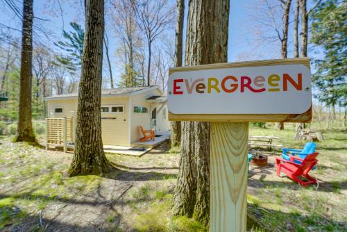 Newly Built Gold Coast Cottage Walk to Lake MI - image 13