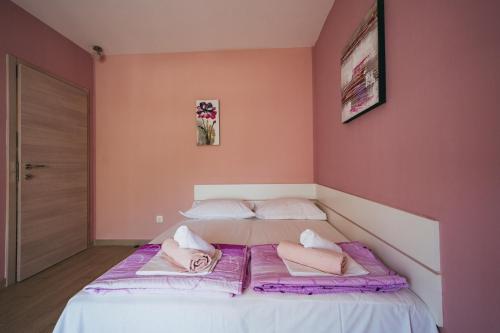 One-Bedroom Apartment with Balcony image 10