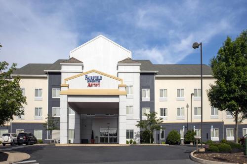 Fairfield Inn & Suites by Marriott State College