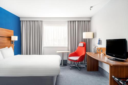 Holiday Inn Express Braintree an IHG Hotel - main image
