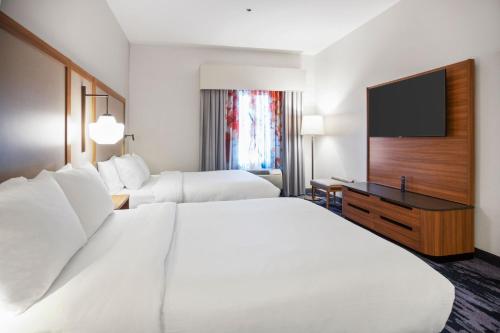 2 double beds