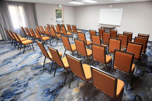Fairfield Inn & Suites Rancho Cordova - image 3