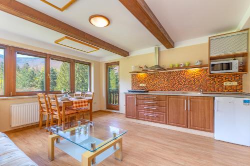 Penzion Na Lomné (Penzion Na Lomne) in Trojanovice