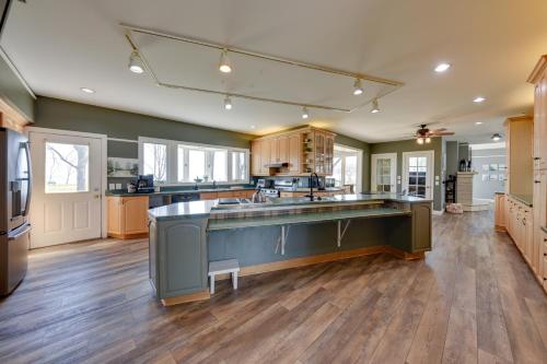 Lake Michigan Vacation Rental with Private Beach! in 威斯康星州拉辛 (WI)