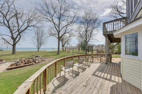 Lake Michigan Vacation Rental with Private Beach! in 威斯康星州拉辛 (WI)