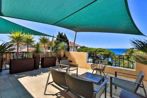 Family Suite with Terrace and Sea View