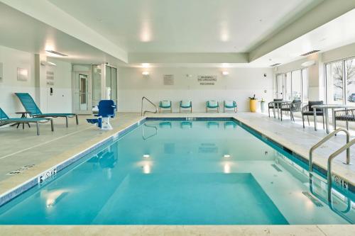 Úszómedence, TownePlace Suites by Marriott Hixson in Hixson (Tennessee)