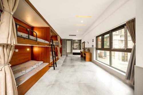 Riverside International Youth Hostel阅江老院青年旅舍 in Chongqing