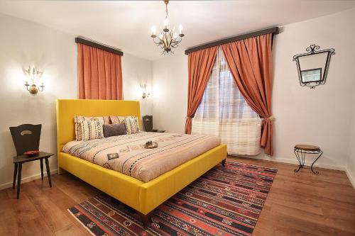 MAGNETIC HOUSE in Tirgu Okna