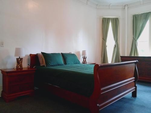 Mini Mansion Hotel affordable stays Plainfield NJ near public transportation