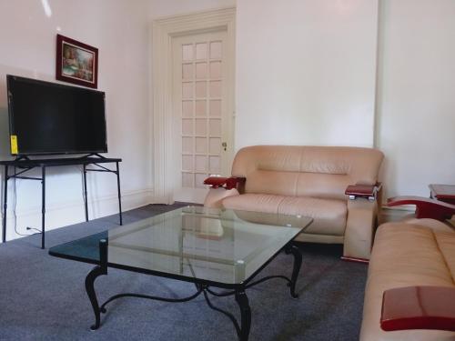 Mini Mansion Hotel affordable stays Plainfield NJ near public transportation