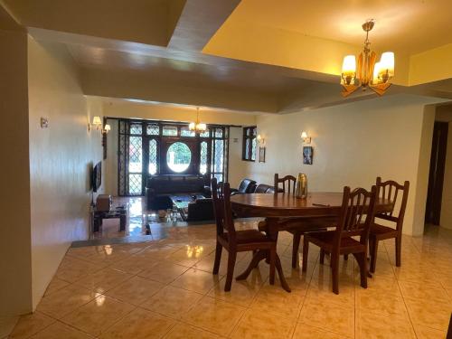 Joe & El Heritage Villa in มารังกู