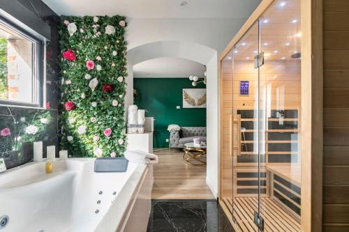 Sauna, jacuzzi, terrasse et parking, Руан (фото 3)