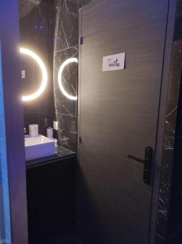 Sauna, jacuzzi, terrasse et parking, Руан (фото 10)